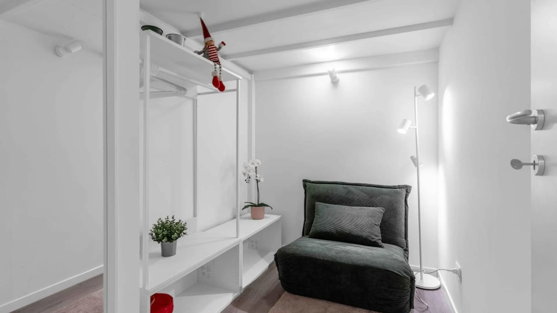 Апартаменты Duomo-Navigli Samara 3 Binda 36 Милан 0*,  Италия